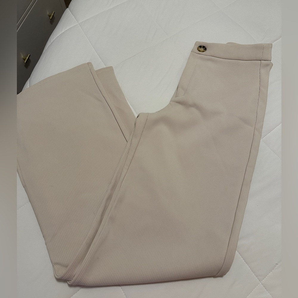 Stradivarius Beige Pants